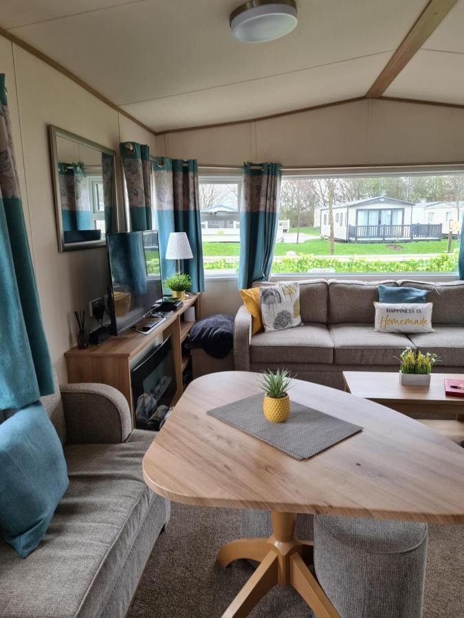 Hot Tub Hols 3 Bed Caravan At 42 Kingfisher Court Tattershall Bagian luar foto