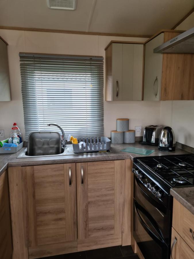 Hot Tub Hols 3 Bed Caravan At 42 Kingfisher Court Tattershall Bagian luar foto